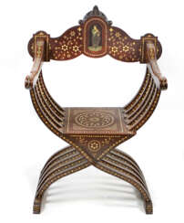 intarsierter Armlehnstuhl 19. Jahrhundert