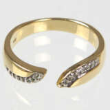 Ring mit weißen Saphiren - Gelbgold 375 - фото 1