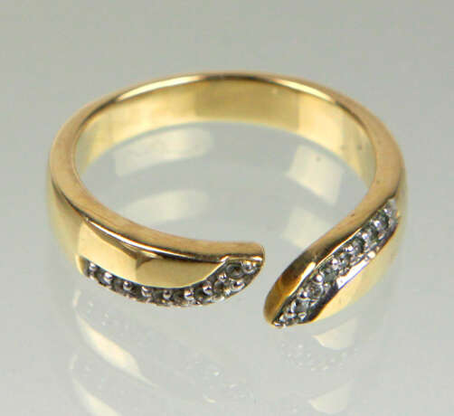 Ring mit weißen Saphiren - Gelbgold 375 - Foto 1