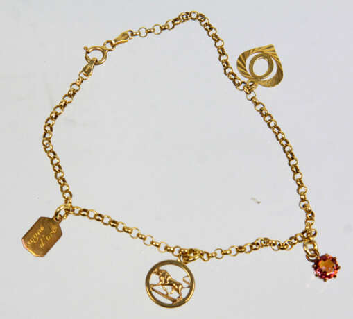 Goldarmband mit Charms - Gelbgold 375 - photo 1