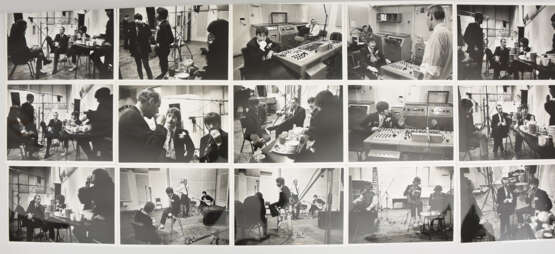 THE BEATLES- PHOTOGRAPHS 3: RECORDING SGTiefe: PEPPER, 19 lizensierte SW-Fotos des Times Newspaper Magazines, London 1967 - фото 2