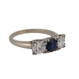 Ring mit Saphir ca. 0,75 ct und 2 Brillanten zusammen ca. 1 ct, - фото 2