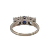 Ring mit Saphir ca. 0,75 ct und 2 Brillanten zusammen ca. 1 ct, - фото 4