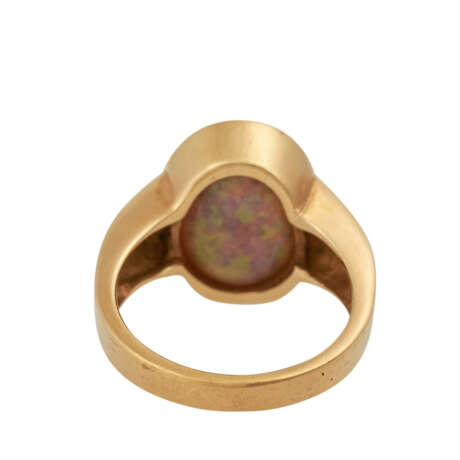 Ring mit Opal und kleinen Brillanten, - photo 4