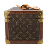 LOUIS VUITTON VINTAGE Kosmetikkoffer "BOITE BOUTEILLES GLACE". Aktueller Neupreis: 3.700,-€. - photo 3