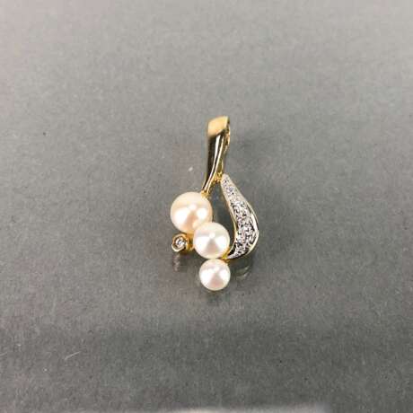 Anhänger / Clipanhänger für die Perlenkette: Gelbgold 333, Brillanten und Perlen. - Foto 3