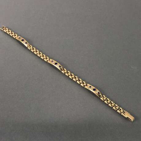 Vornehmes Armband mit Safiren und Brillanten, Gold 585. - фото 4
