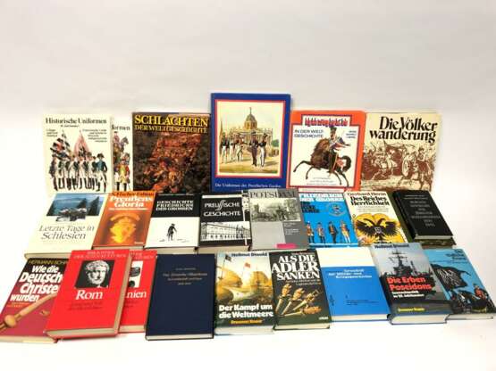 Sehr großer Posten militärischer Literatur. 23 Bücher Militaria sehr gut. - Foto 1