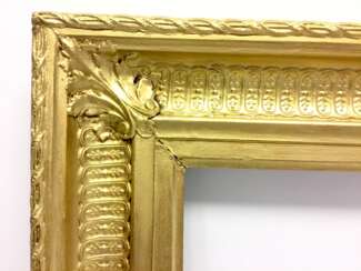 Klassizistischer Rahmen mit Pfeifenschnitt, vergoldet, Frankreich um 1800.