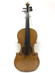 Violin / 4/4-Violine, um 1920. Geige im Koffer mit Bogen. Sehr gut.