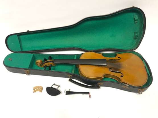 Violin / 4/4-Violine, um 1920. Geige im Koffer mit Bogen. Sehr gut. - photo 3