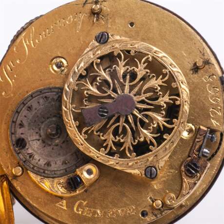 Карманные часы с бриллиантами и расписной эмалью - фото 8