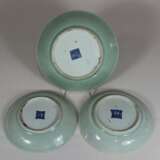 3 Porzellan Seladon Teller mit blauen Marken - Foto 2