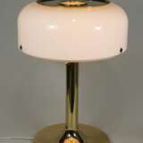 Goldfarbene Stehlampe mit weissem Kunststoffschirm - Foto 1