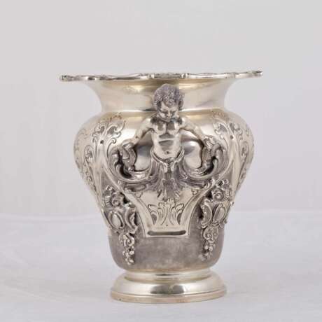 Изящная серебряная ваза/кашпо с литыми фигурами - фото 4