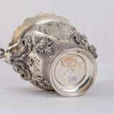Изящная серебряная ваза/кашпо с литыми фигурами - фото 7
