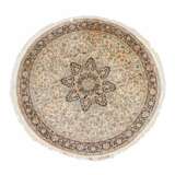 Orientteppich aus Naturseide. GHOM KASCHMIR, D: 214 cm - фото 1