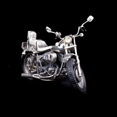 Серебряная модель мотоцикла- чоппер. Medusa Ora - фото 3