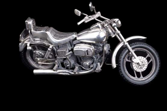 Серебряная модель мотоцикла- чоппер. Medusa Ora - photo 5