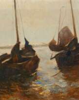 Aufliegende Boote an der Küste