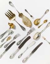 Großes Besteck mit Efeudekor