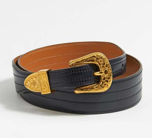 Hermès. Ledergürtel mit goldener Schnalle - Foto 1