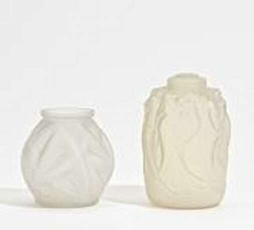 Different Origin. Vase mit geometrischem Dekor und Vase mit Figurenfries - photo 2