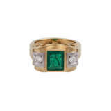 Ring mit Smaragd ca. 1,7 ct und Brillanten - photo 1