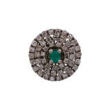 Ring mit Smaragd und Diamanten zusammen ca. 0,9 ct, - Foto 1