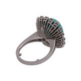 Ring mit ovalem Türkiscabochon entouriert von Brillanten, - photo 3