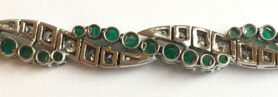 Armband mit Brillanten und Smaragden, - фото 3