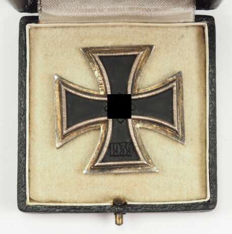 Eisernes Kreuz, 1939, 1. Klasse, im Etui - Wiedmann. - Foto 2