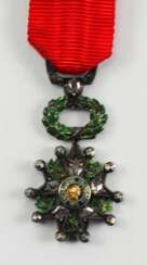 Frankreich: Orden der Ehrenlegion, 9. Modell (1870-1951), Ritterkreuz Miniatur - mit Diamant-Besatz.