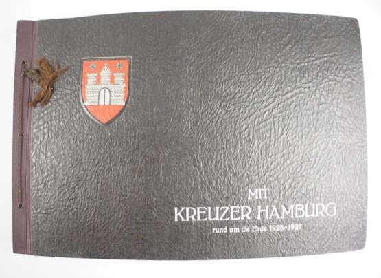 Fotoalbum der Weltreise des Kreuzers "Hamburg" 1926-1927. - Foto 1