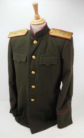 Sowjetunion: Uniformrock für einen Generalmajor (1943). - Foto 1