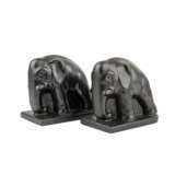 MOSBACHER MAJOLIKA Paar Buchstützen in Form von Elefanten - photo 2