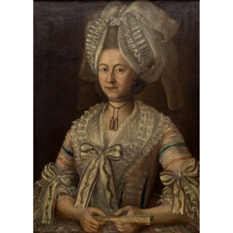 MALER des 18. Jahrhundert, "Dame in Rokokotracht mit weißer Spitzenhaube und -kragen", - photo 1