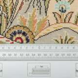 Orientteppich aus Seide. GHOM/PERSIEN, 20. Jahrhundert, 159x112 cm. - Foto 4