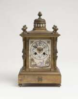 Tischuhr 'Lesende Rokokodame'