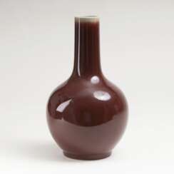 Vase mit 'Sang de boeuf'- Glasur
