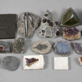 Kleine Mineralien- und Petrefaktensammlung - Foto 1