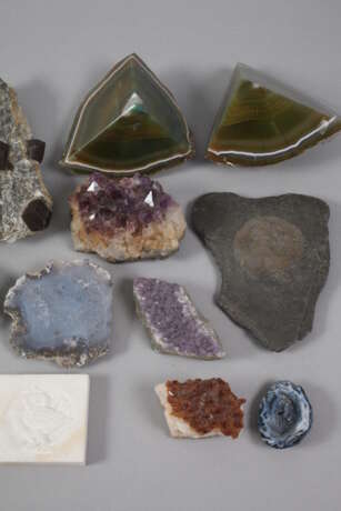 Kleine Mineralien- und Petrefaktensammlung - Foto 4