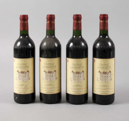 Vier Flaschen Rotwein - Foto 1