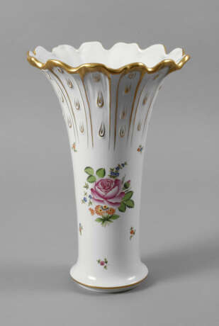 Herend Ungarn Vase "Petit Bouquet de Rose" - photo 1