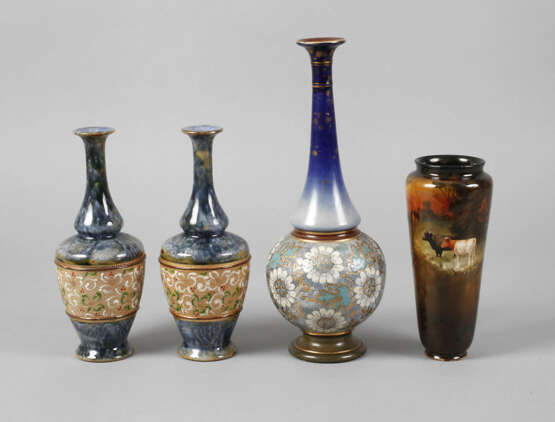 Vier Vasen Royal Doulton - photo 1
