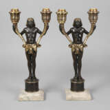 Paar figürliche Kerzenleuchter Bronze - фото 1