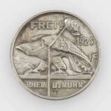Silbermedaille Weimarer Republik - Auf die Befreiung von Rhein und Rhur von den Franzosen 1925, von C. Lauer, - фото 2