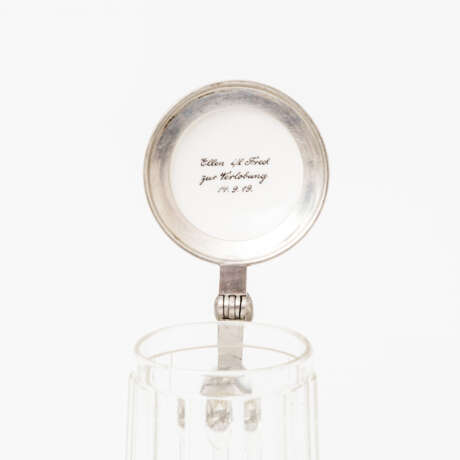 Gläserner Bierseidel, Studentika, Beginn 20. Jahrhundert - kleiner Bierkrug aus farblosem, facettiertem Bleikristallglas mit Sternschliffboden und - фото 2
