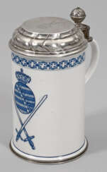Deckelkrug mit sächsischem Wappen