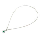 Collier mit feinem Sandawana Smaragd im Tropfenschliff, ca. 0,9 ct - Foto 3